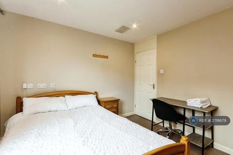 undefined, Auckland Close, Nottingham, NG7