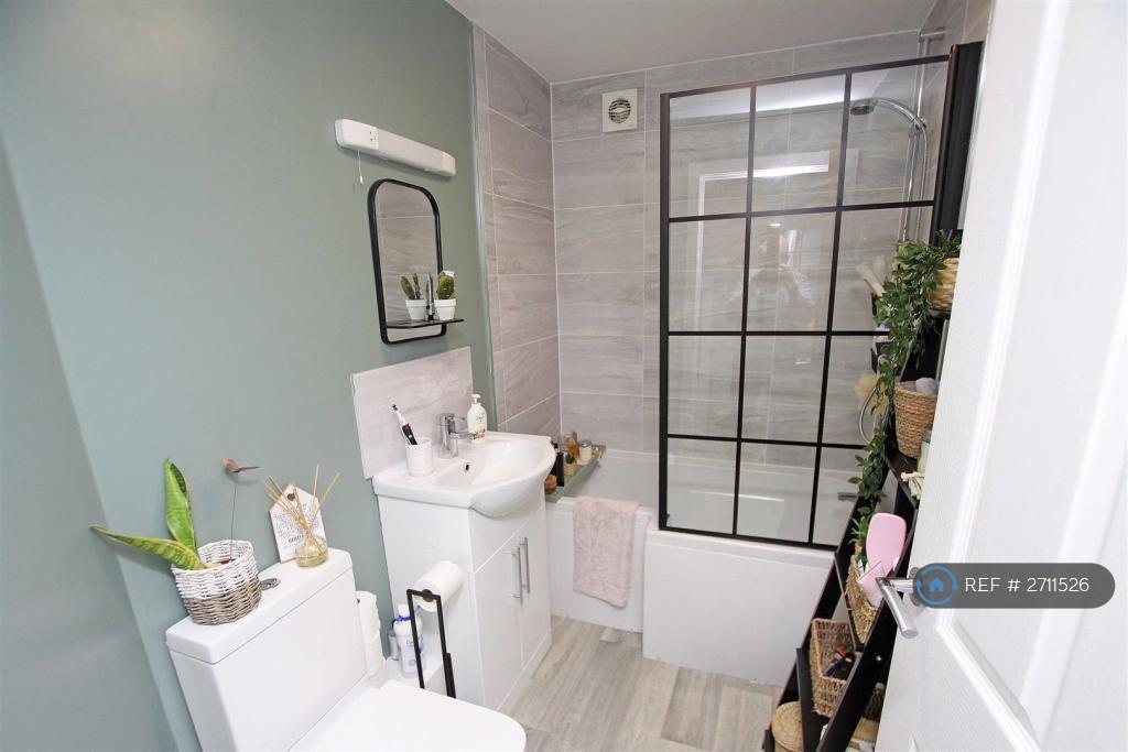 Family Bathroom, Extractor Fan & Shower Over Bath
