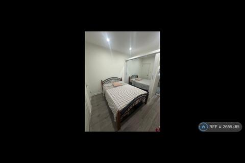1 bedroom flat to rent, Lampton Road, Hounslow, TW3