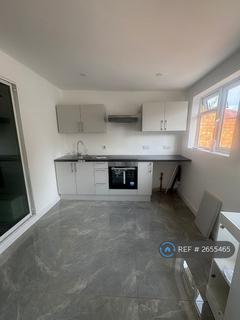 1 bedroom flat to rent, Lampton Road, Hounslow, TW3