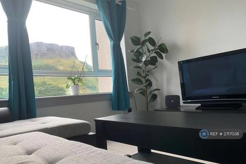 1 bedroom flat to rent, Viewcraig Gardens, Edinburgh, EH8