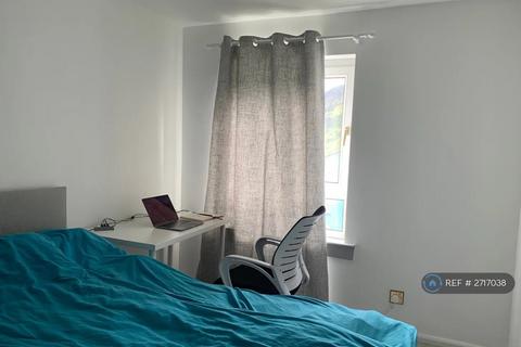 1 bedroom flat to rent, Viewcraig Gardens, Edinburgh, EH8