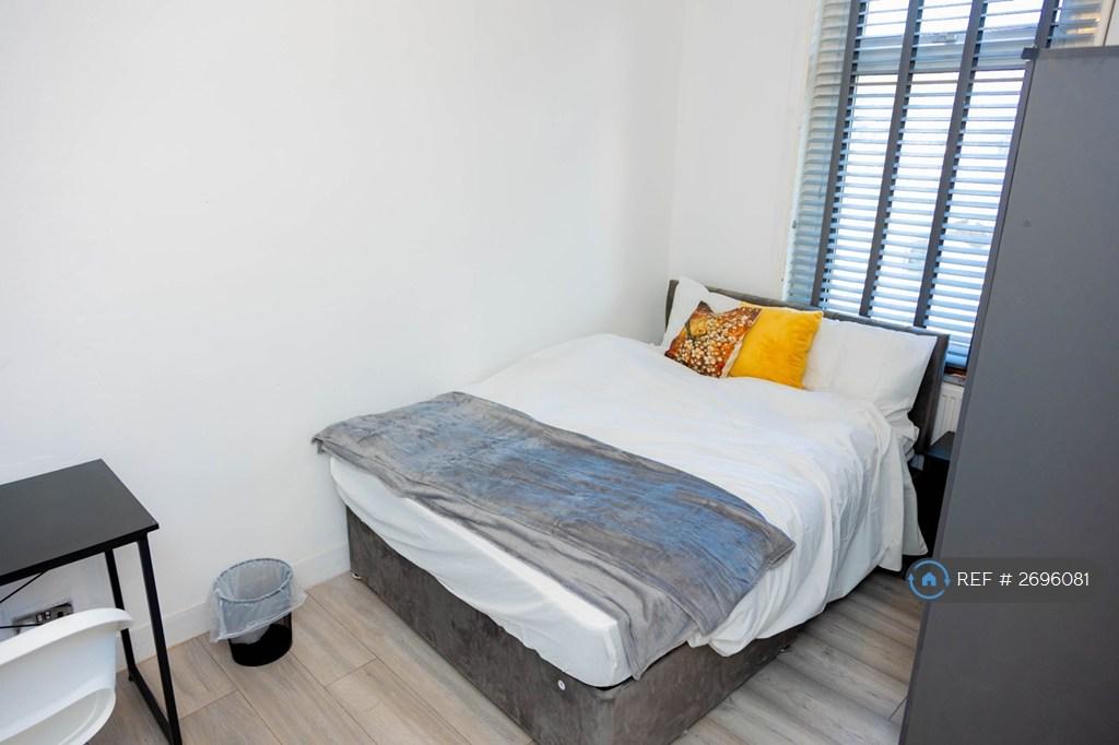 Bedroom 1 (Double)
