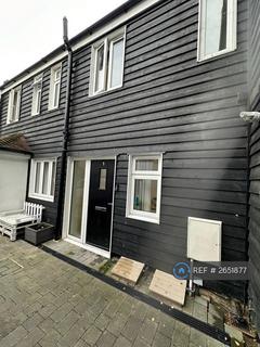 2 bedroom terraced house to rent, Bakers Close, Kent, ME20