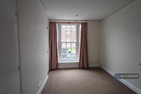 2 bedroom flat to rent, Crendon Street, High Wycombe, HP13
