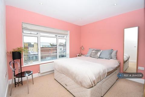 undefined, Osier Court, London, E1