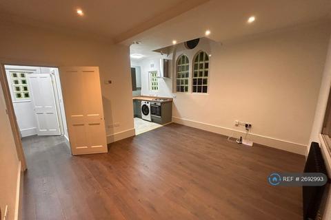 1 bedroom flat to rent, Herbert House, London, SE11