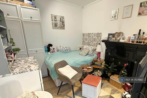 undefined, Beaufort Road, Kingston Upon Thames, KT1