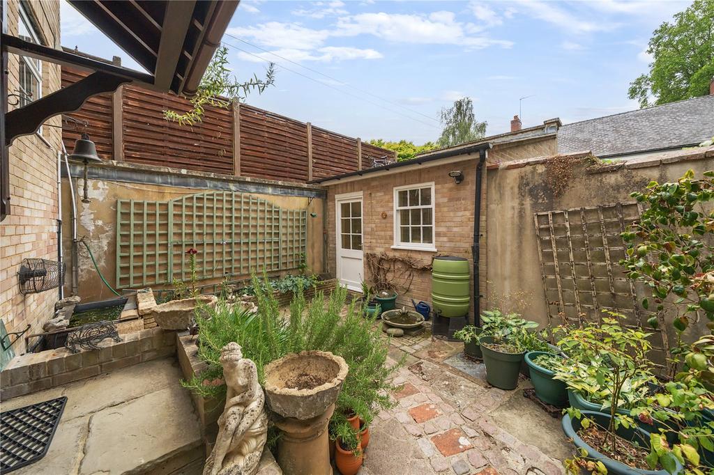 Rear Courtyard
