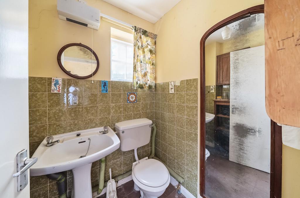 Outbuilding 1 Wc