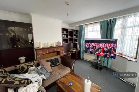 undefined, Cassiobury Avenue, Feltham, TW14