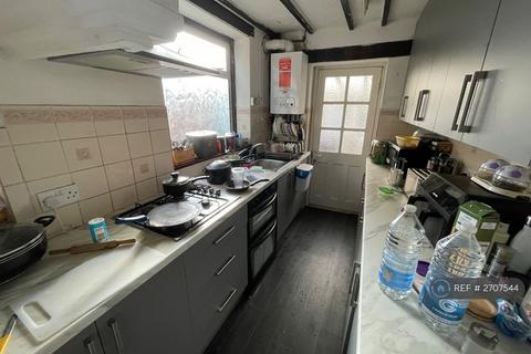 undefined, Cassiobury Avenue, Feltham, TW14