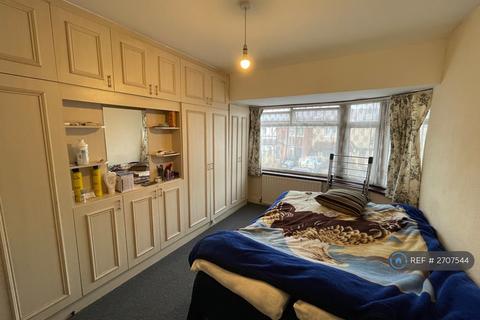 undefined, Cassiobury Avenue, Feltham, TW14