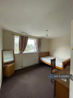 3 bedroom semi-detached house to rent, Dennison Ave, Manchester, M20
