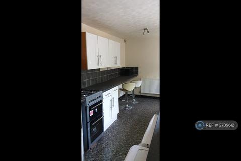 3 bedroom semi-detached house to rent, Dennison Ave, Manchester, M20