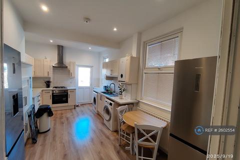 undefined, Chatham Road, Kingston, KT1