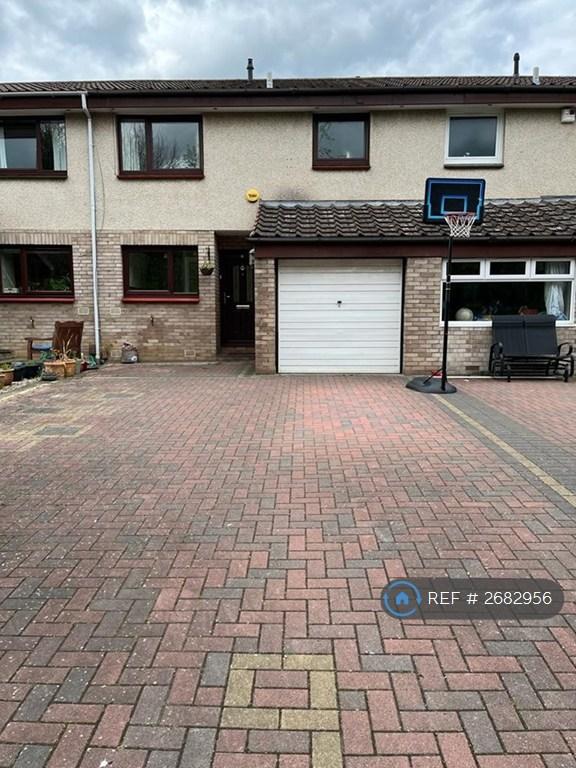Driveway n Entrance