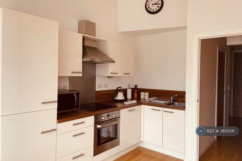 2 bedroom flat to rent, Mann Island, Liverpool, L3