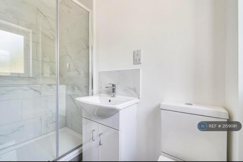 3 bedroom semi-detached house to rent, Langton Park, Wroughton, SN4