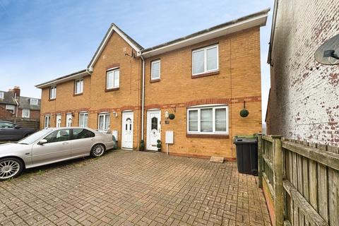 undefined, Kings Road, East Cowes, Isle of Wight
