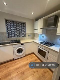 undefined, Sevenoaks Close, Sutton, SM2