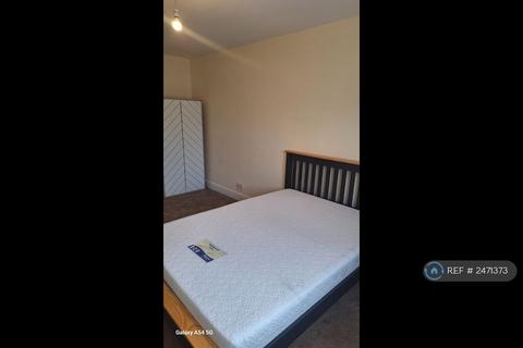 1 bedroom in a flat share to rent, Bromley, Bromley, BR2