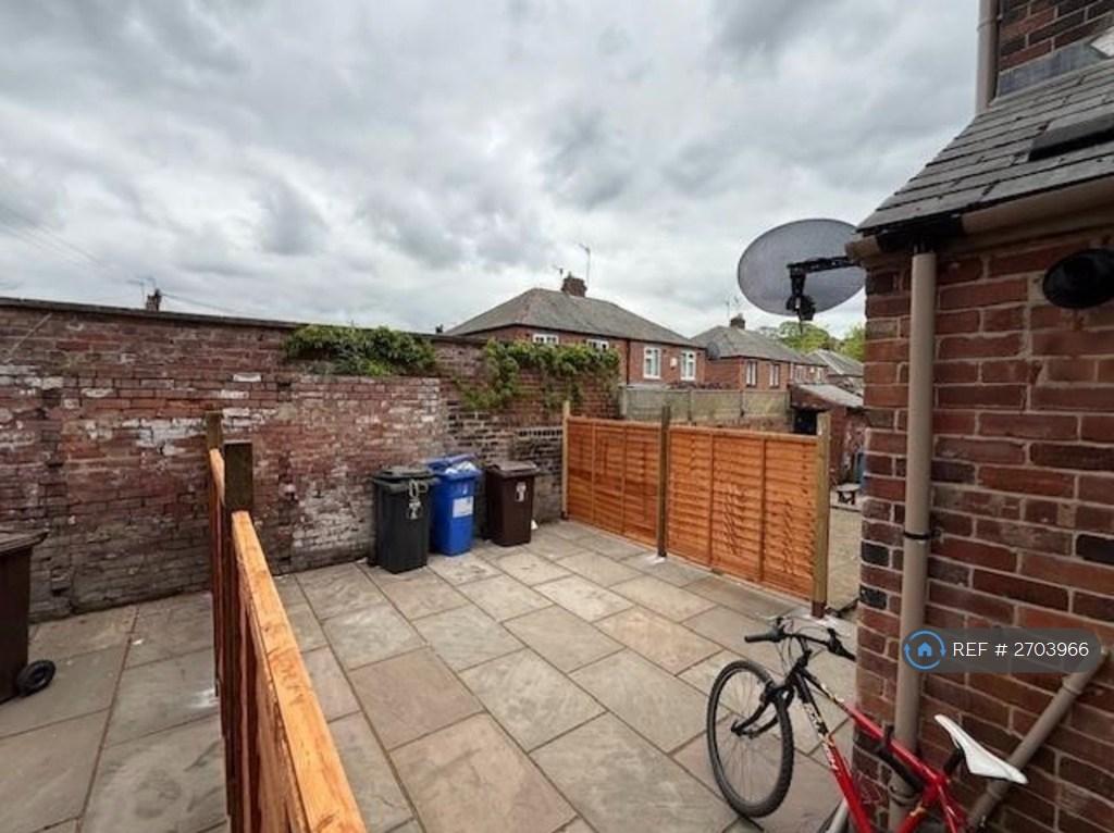 Garden/Patio Area