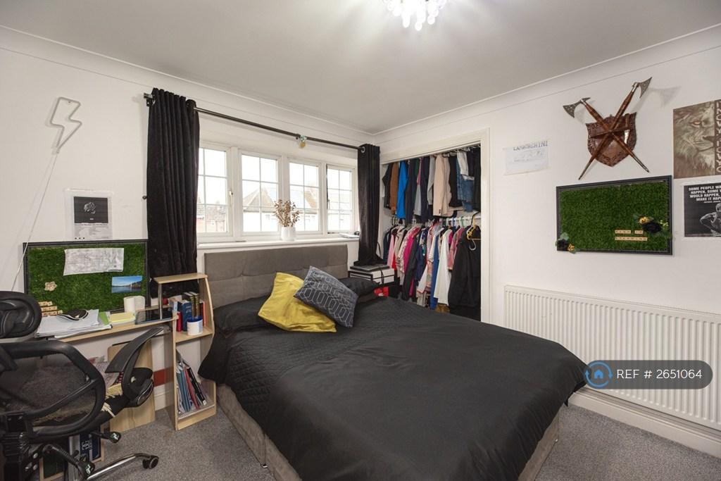 2nd Bedroom