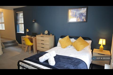 1 bedroom in a house share to rent, Dogsthorpe Road, Peterborough, PE1
