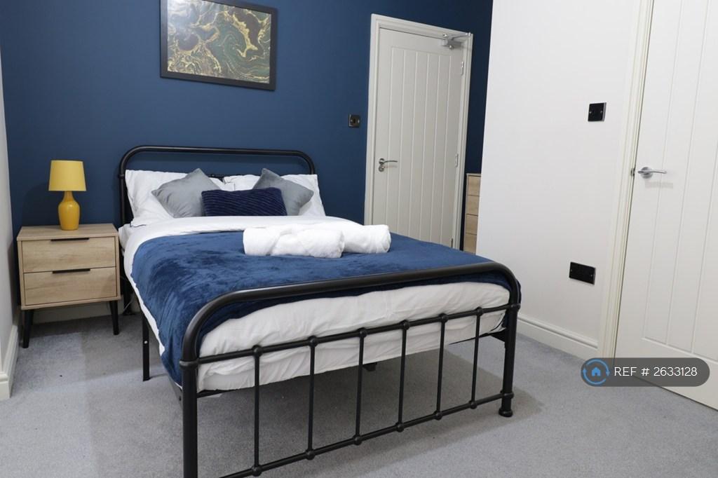 Ensuite 6 room 1