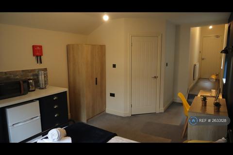 1 bedroom in a house share to rent, Dogsthorpe Road, Peterborough, PE1