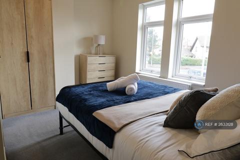 1 bedroom in a house share to rent, Dogsthorpe Road, Peterborough, PE1