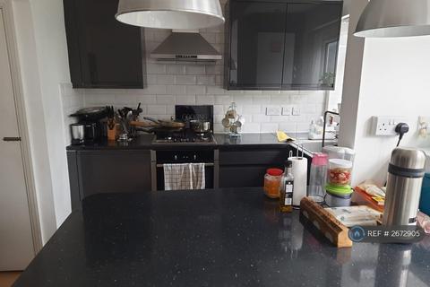 4 bedroom semi-detached house to rent, Harley Road, Harrow, HA1