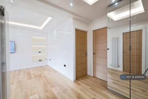 2 bedroom flat to rent, Townshend Court, London, NW8