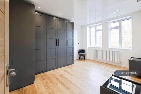 2 bedroom flat to rent, Townshend Court, London, NW8