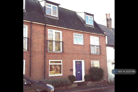 4 bedroom semi-detached house to rent, Horsefair Green, Stony Stratford, Milton Keynes, MK11