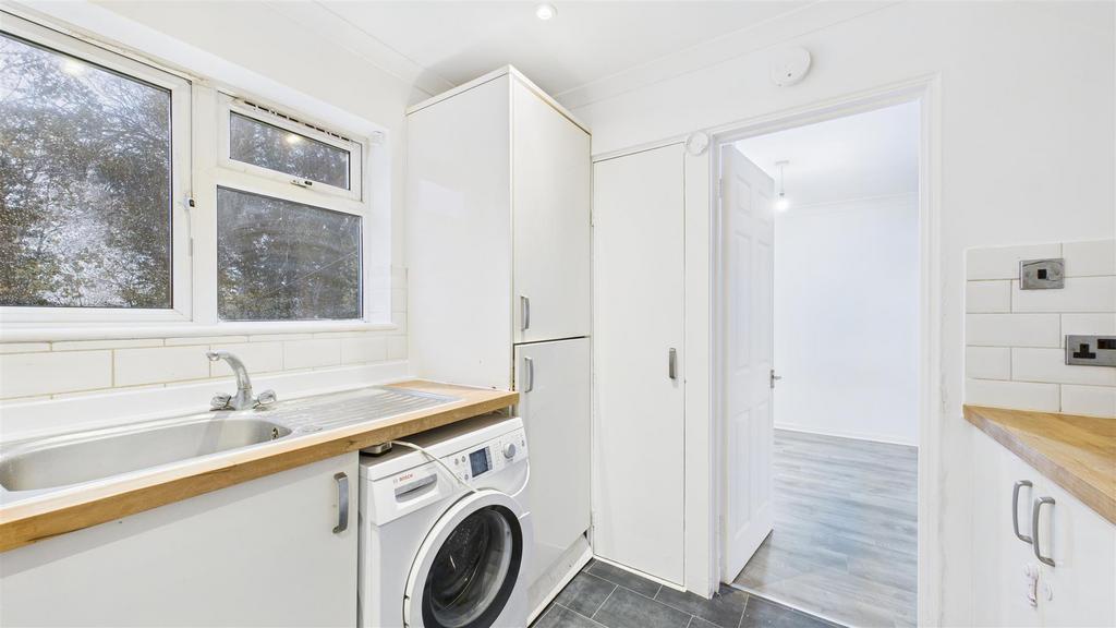 CAM05136 G0-PR0174-STILL006.jpg