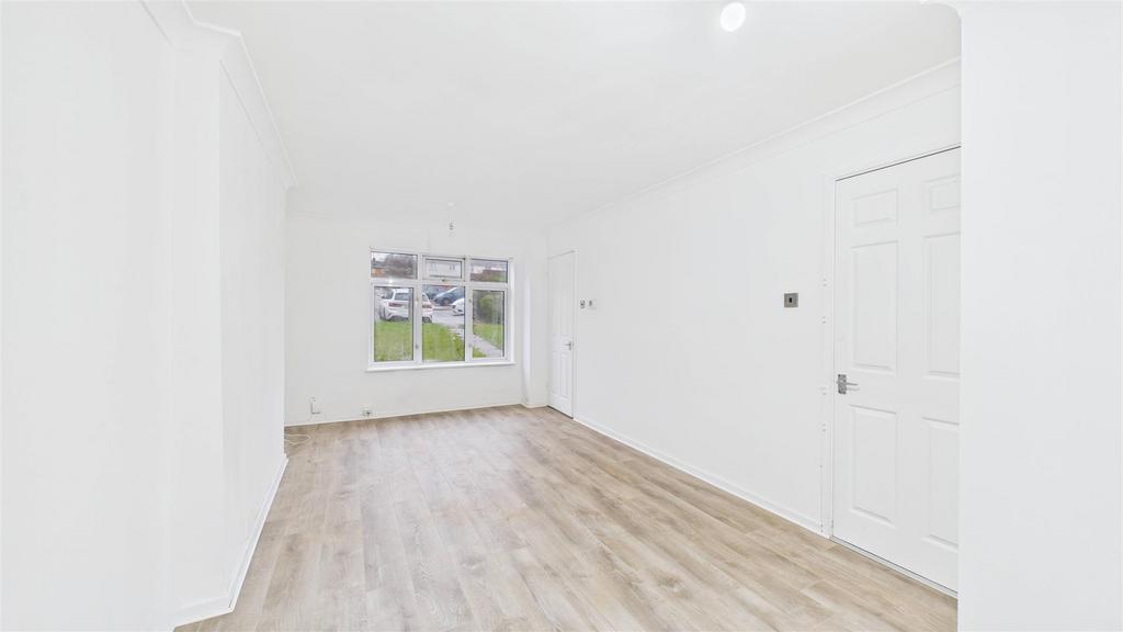 CAM05136 G0-PR0174-STILL004.jpg