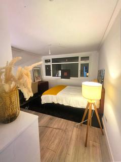 undefined, 128 Coburg Crescent, London, SW2