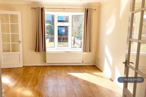 3 bedroom semi-detached house to rent, Charles Knott Gardens, Southampton, SO15