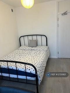 1 bedroom in a house share to rent, Blackhorse Lane, London, E17