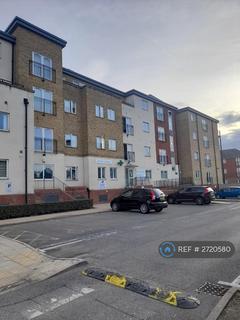1 bedroom penthouse to rent, Paveley Court, London, NW7
