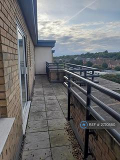 1 bedroom penthouse to rent, Paveley Court, London, NW7