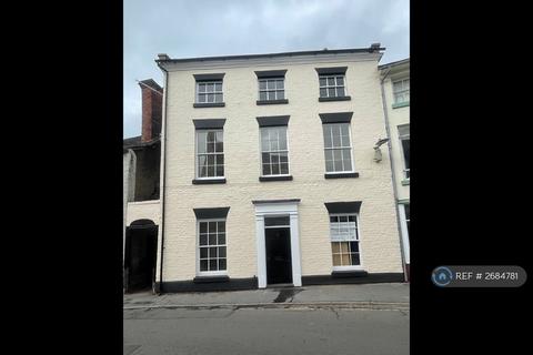 2 bedroom flat to rent, High Street, Wem, SY4