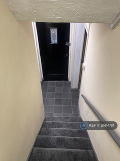 2 bedroom flat to rent, High Street, Wem, SY4