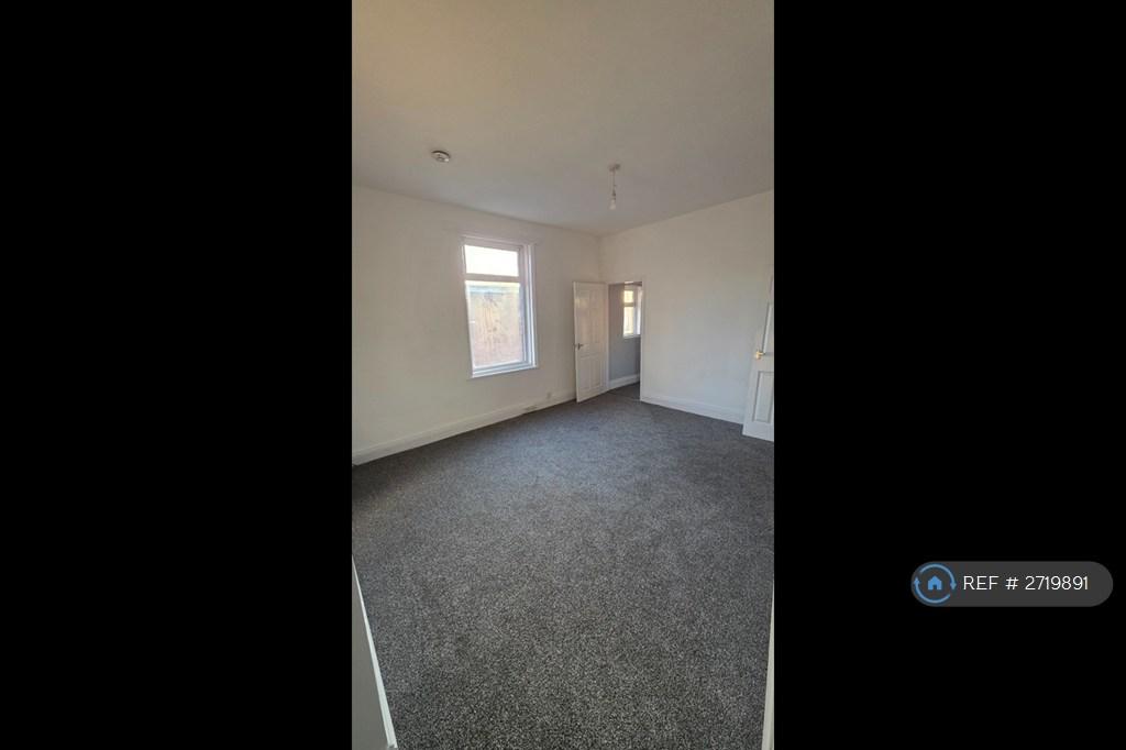 Lounge/Dining Area