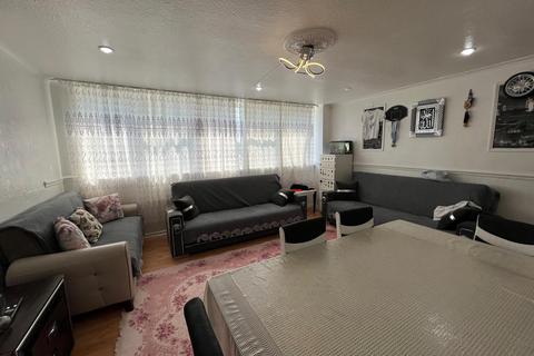 3 bedroom maisonette to rent, Ayley Croft, Enfield EN1