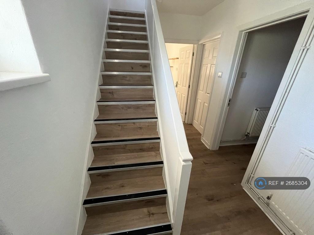 Entrance Hall / Stairway