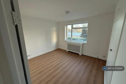 2 bedroom flat to rent, Heston, Hounslow, TW5