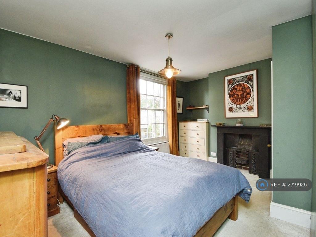 Bedroom 1 (Master Bedroom)